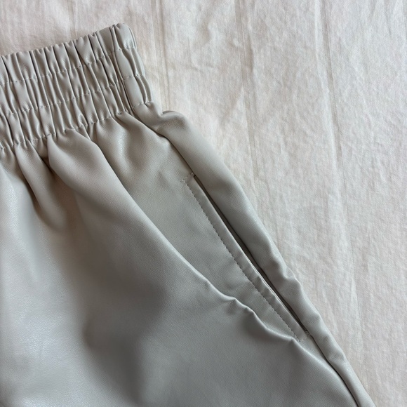 NWOT Vegan Leather Cream Beige Tan Shorts - Picture 3 of 4